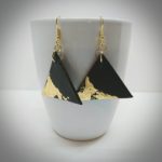 l'atelier de Viliv boucles triangulaires noires et or